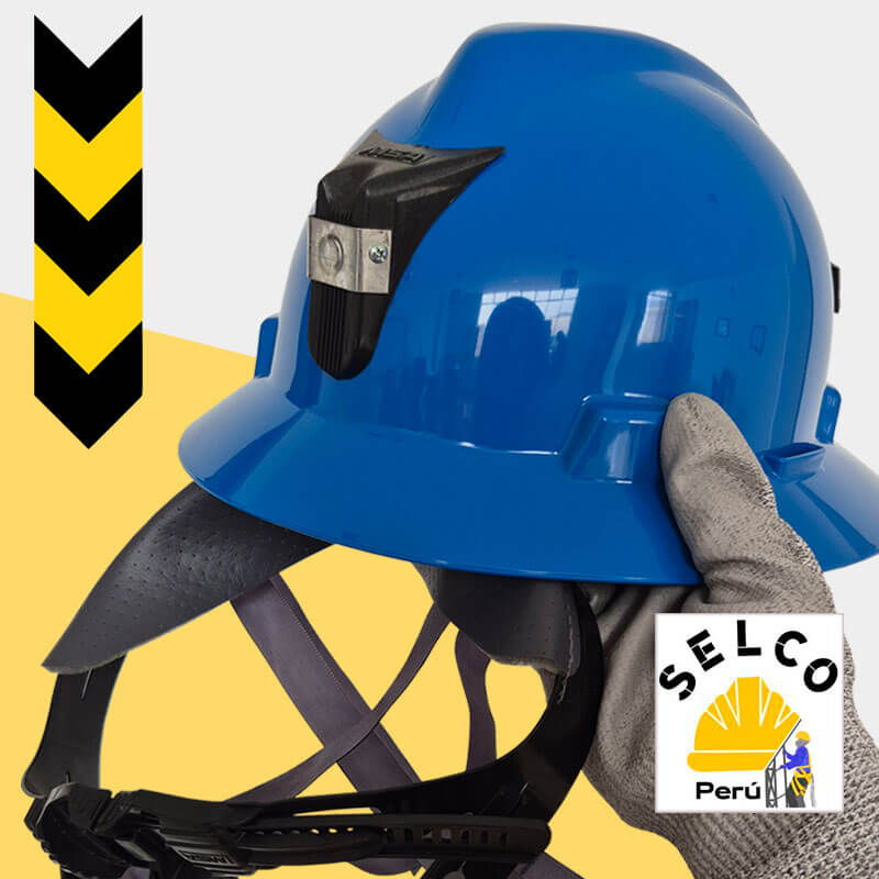 Casco de seguridad azul msa tipo jockey vendido por Selco Perú